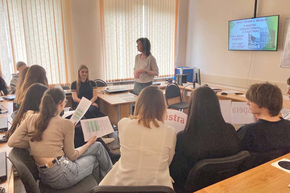 Преподаватели НИУ «БелГУ» познакомили школьников с увлекательным миром профессии переводчика