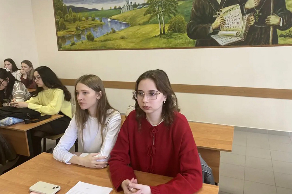 День карьеры в институте фармации, химии и биологии: новые возможности для будущих специалистов