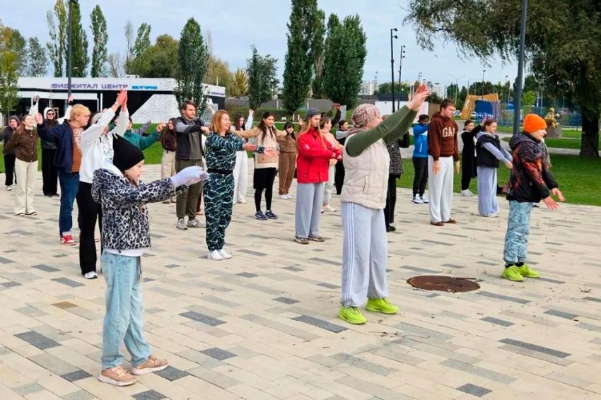 События НИУ «БелГУ» в духе капоэйры: субботняя зарядка ниу «белгу» прошла в парке «берега»