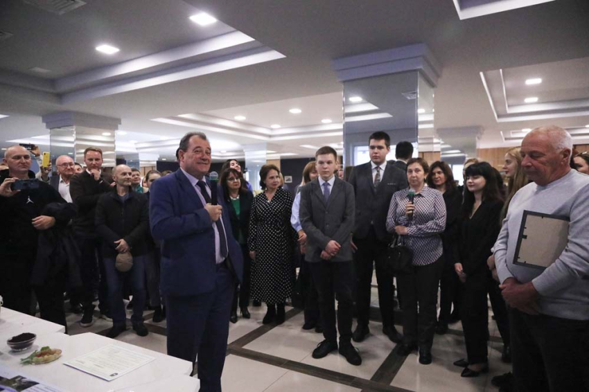 События НИУ «БелГУ» третий со-творческий вернисаж состоялся в ниу «белгу» 