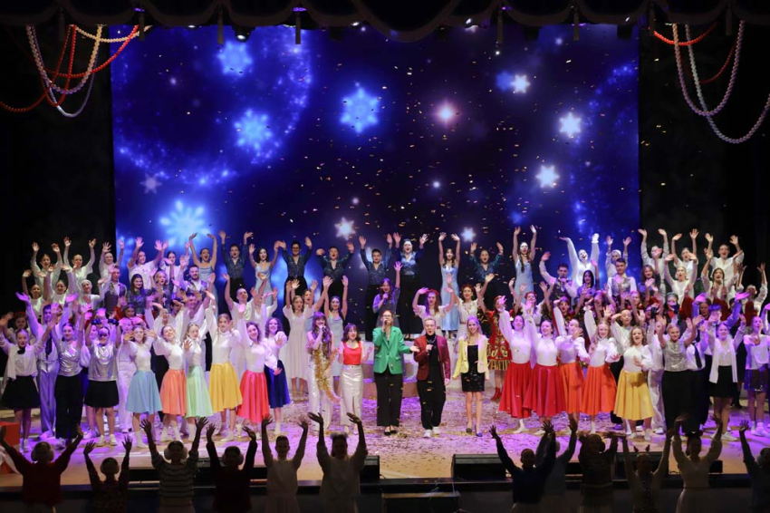 События НИУ «БелГУ» новогодний концерт в ниу «белгу» перенёс зрителей в разные периоды прошлого